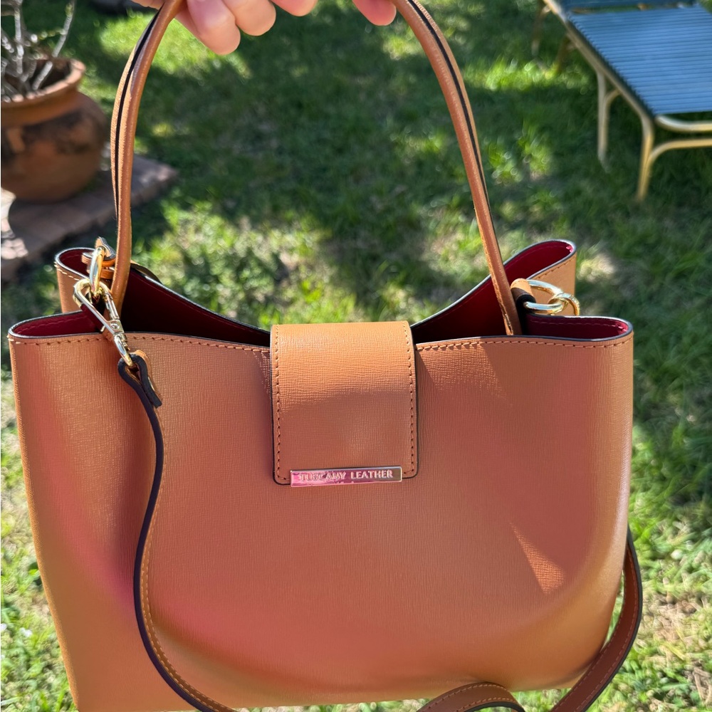 Chic Tan Shoulder Bag - Picture 4 of 6